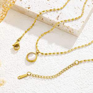 Collar con Colgante de Ópalo Circular de Alta Gama ZGBROTHERS, Acero Inoxidable Chapado en Oro, Joyería Ligera de Lujo para Mujer - Product Image 4