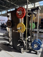 Appareil de musculation multifonctionnel professionnel tout-en-un avec montants en acier 75x75mm, double pile de poids de 198kg, machine Smith commerciale