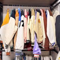 Pakaian Bekas Jaket Baseball Grosir Pakaian Bekas Pria dan Wanita Campuran Seragam Baseball