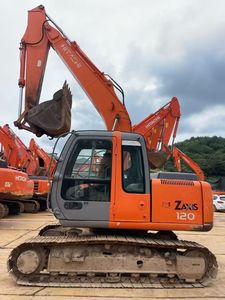 Excellente machine d'occasion : Excavatrice Hitachi ZX120 en stock, en promotion. Machine de construction Hitachi EX200-3 en promotion. - Product Image 2
