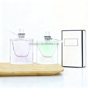 ขวดน้ำหอมแก้วทรงแบน คอจีบ ขนาด 100 มล. ลายเกล็ด<span class=keywords><strong>ปลา</strong></span> ใสแบบคริสตัล ฝาผ้าไหมแบบด้าน มีตัวเลือกขนาด 30 มล./50 มล. ขายส่ง - Product Image 3
