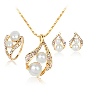 Wholesale High Quality Gold Plating Crystal Rhinestones Pearl Necklaces Earrings Ring Three-piece Wedding Designers Jewelry Set