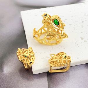 Accessori da donna gioielli in acciaio inox animale leopardo oro placcatura in oro set orecchino e anello per le donne e gli uomini - Product Image 4