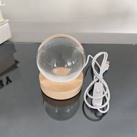 Petite quantité minimale de commande, sphère en cristal transparent K9 avec base lumineuse tactile LED, boîte cadeau, gravure laser 3D personnalisée, boule de cristal pour la revente, souvenir