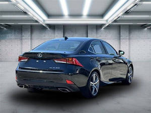 2020 IS 300 AWD 4 ประตู ซีดาน พวงมาลัยซ้าย เบาะหนัง สตาร์ทเครื่องยนต์ด้วยรีโมท วิทยุ เบาะคนขับปรับไฟฟ้า กล้องมองหลัง - Product Image 3