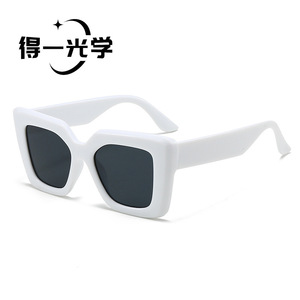 Square Oversized <b>Sunglasses</b> For Women UV400 PC Frame And Lens Outdoor Use - Product Image 4