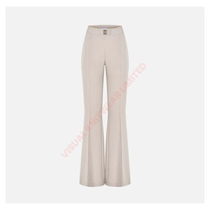 Pantalon évasé pour femmes avec look professionnel et pantalon évasé à coupe flatteuse pour femmes avec style personnalisé parfait - Product Image 1