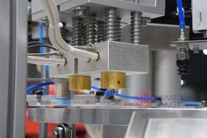 Machine rotative automatique de cachetage de remplissage de tasse de K de tasse de poudre de café YB-FBJ1 Machine de remplissage et de cachetage de <span class=keywords><strong>Capsule</strong></span> de café - Product Image 3