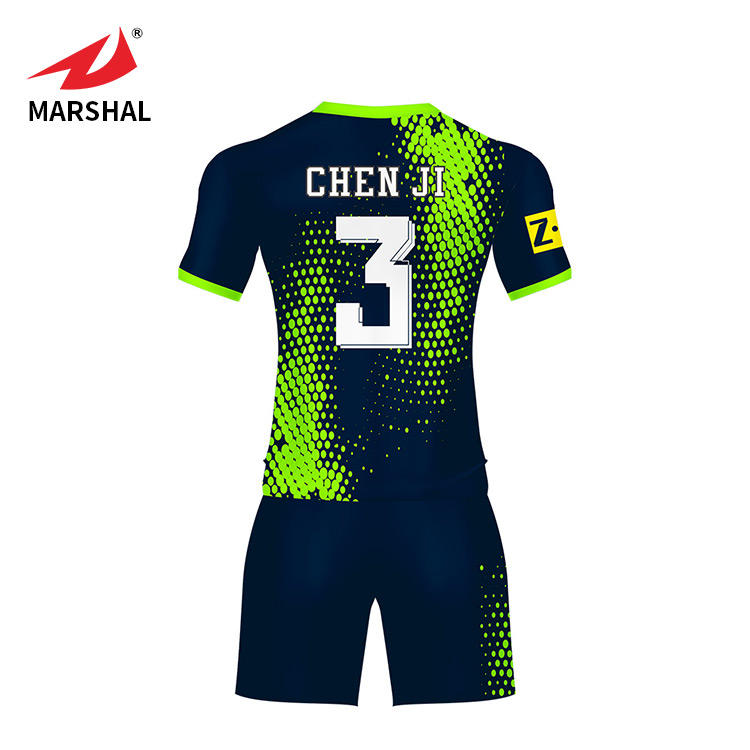 Tipo nuevo diseño camiseta de fútbol conjunto chándal barato al