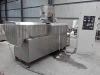 Machine de fabrication automatique instantanée d'aliments pour céréales pour bébés enfants de grande capacité ligne de traitement d'extrudeuse de production de farine nutritionnelle en poudre