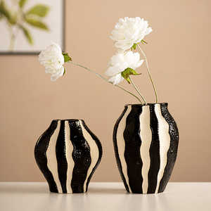<span class=keywords><strong>Vaso</strong></span> in Ceramica Rustico a Righe Nere e <span class=keywords><strong>Beige</strong></span>, <span class=keywords><strong>Vaso</strong></span> per Fiori da Tavolo, Vendita Calda - Product Image 3
