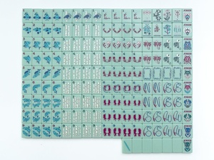 Fichas <span class=keywords><strong>de</strong></span> Mahjong Acrílicas Verdes Americanas Modernas <span class=keywords><strong>de</strong></span> Lujo, Línea Montaña: Fichas <span class=keywords><strong>de</strong></span> Mahjong Verde Salvia, 160 Piezas Pintadas a Mano, Regalo - Product Image 2