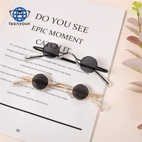 Lunettes de soleil mini rétro Teenyoun, rondes, monture en métal pour homme, or, noir, rouge, petite monture, verres de couleur tendance, lunettes de mode