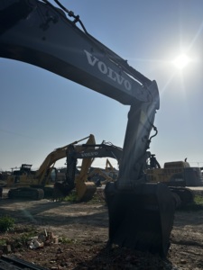 Second Hand VOLVO EC380DL Excavator Precision Hydraulic Digger 1.9m³ Bucket Capacity for Safe Earthmoving Construction Tasks - Product Image 4