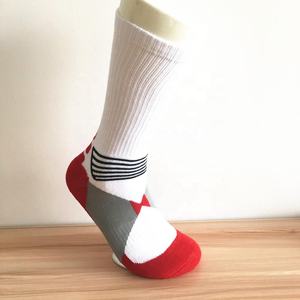 Calcetines <span class=keywords><strong>de</strong></span> élite <span class=keywords><strong>de</strong></span> baloncesto para hombres profesionales, moda espesar <span class=keywords><strong>toalla</strong></span> deportes al aire libre calcetines deportivos atléticos calcetines <span class=keywords><strong>de</strong></span> Skateboard - Product Image 5