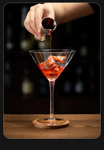 Copa de Martini Extra Alta de Estilo Moderno <span class=keywords><strong>y</strong></span> Minimalista, Copa de Cóctel Kimura, Copa con Tallo Creativa <span class=keywords><strong>y</strong></span> Distintiva - Product Image 3