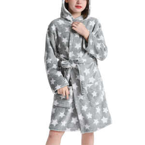 Peignoirs à capuche en peluche pour filles, collection Printemps 2026, en promotion, super doux, personnalisables avec impression, pour la plage et le spa - Product Image 3