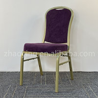 Bas prix Charivari rembourré empilable métal chaise de Banquet hôtel Restaurant conférence théâtre auditorium église chaises siège