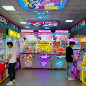 Accogliete i visitatori internazionali con una macchina di peluche multilingue e giochi indoor a tema globale per un pubblico diverso - Product Image 3