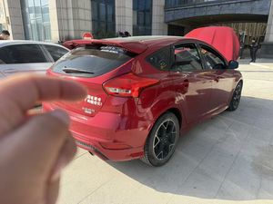 <span class=keywords><strong>Ford</strong></span> <span class=keywords><strong>Focus</strong></span> <span class=keywords><strong>2017</strong></span> 1.5T Trasmissione Automatica 1.6L Hatchback Bianca Auto Usata - Product Image 2