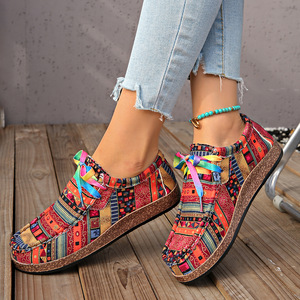 ฤดูร้อนใหม่รองเท้าผ้าใบลายกราฟฟิตี้ลำลองขนาดใหญ่พื้นเรียบแบบผูกเชือกด้านหน้าสีสันสดใสสำหรับผู้หญิง 43 - Product Image 3