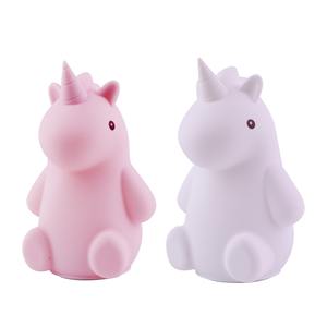 Veilleuse portable en silicone en forme de licorne pour bébés et enfants, lampe de chevet LED rechargeable par USB, douce au toucher et à intensité réglable - Product Image 6