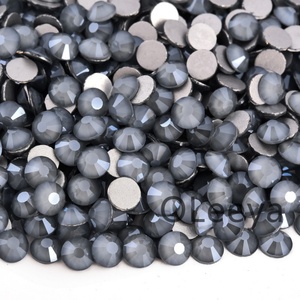 Strass en verre en gros pour l'art des ongles, strass à dos plat non thermocollants pour ongles et gobelets - Product Image 2