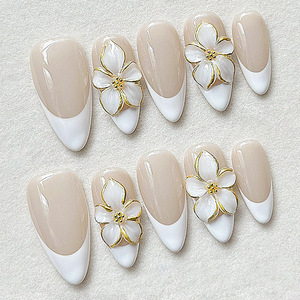 30 pièces en stock – <span class=keywords><strong>Ongles</strong></span> à presser de luxe en forme d'amande, motif fleur de rose 3D, strass, feuille d'or – <span class=keywords><strong>Faux</strong></span> <span class=keywords><strong>ongles</strong></span> haut de gamme pour l'<span class=keywords><strong>hiver</strong></span> - Product Image 1