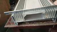 Radiateur en aluminium de Chine Profilé d'extrusion en aluminium Plaque de dissipateur thermique 57As 6063 Dissipateur thermique industriel lisse
