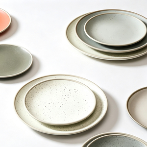 Assiette de table en céramique au design rétro, assiette ronde en argile vintage, assiette à steak en céramique pour hôtels et restaurants, haut de gamme, simple et robuste - Product Image 2