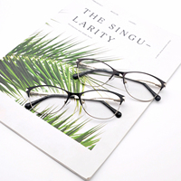 Kacamata Pria Model Cat Eye Stylish Bingkai Solid Dilengkapi Lensa PC Transparan Definisi Tinggi