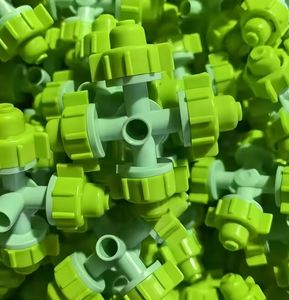 Buse de brumisation croisée à <span class=keywords><strong>4</strong></span> <span class=keywords><strong>voies</strong></span> Pulvérisateur suspendu pour système d'irrigation par aspersion agricole Outil d'<span class=keywords><strong>arrosage</strong></span> et d'irrigation - Product Image 5