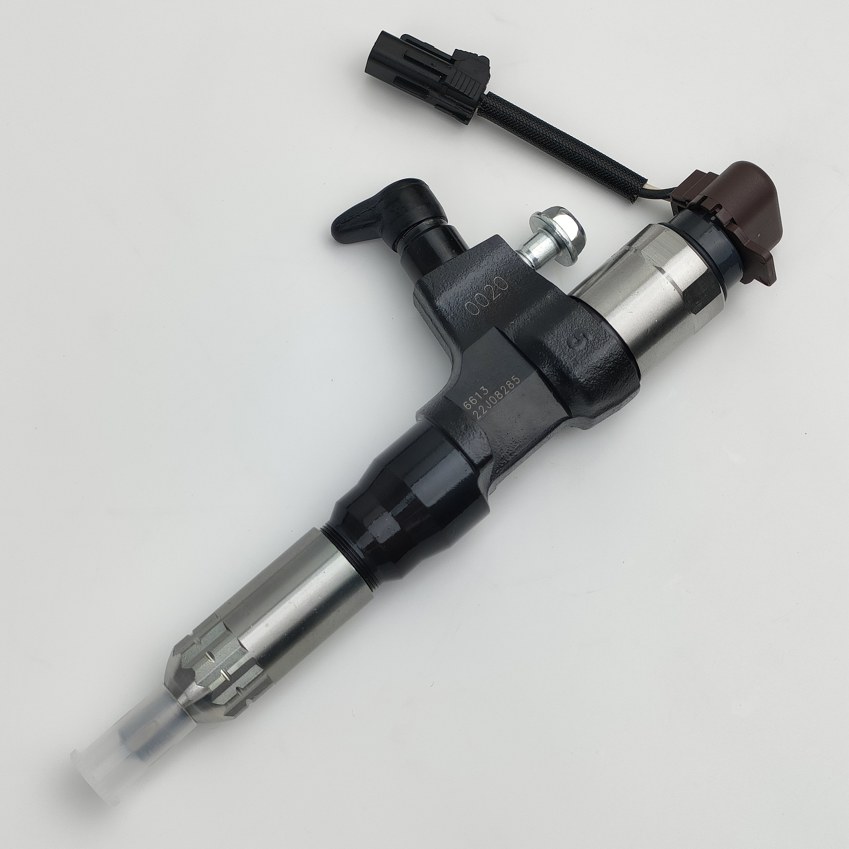 Diesel Fuel Common Rail Injector 095000-6650 8-98030550-4 for ISUZU 6WF1 Engine