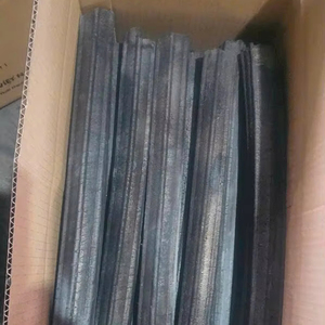 Charbon de bois en briquettes de sciure de bois, directement de l'usine du Vietnam, longue durée, sans fumée, pour barbecue extérieur - Product Image 1