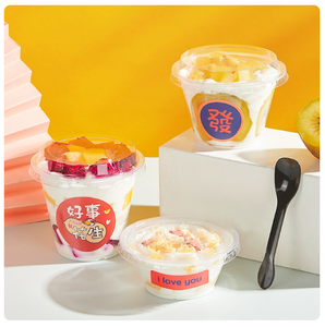 Transparenter Kaltgetränkebecher PET-Kuchen-Joghurt-Becher Verzehrfertiges Schichtdessert mit Weichkuchen & Cremigem Joghurt Perfekter Snack - Product Image 3