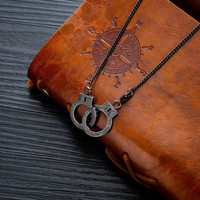 2022 nouveaux hommes en acier inoxydable Antique menottes pendentif collier lien chaîne pour cadeau mariage ou anniversaire