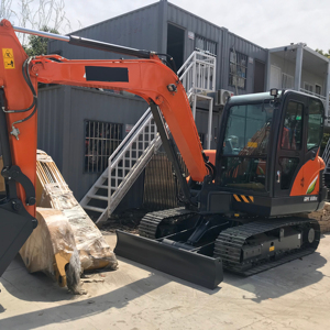 รถขุดขนาดเล็ก Doosan DX60/DX55 ประสิทธิภาพสูง พร้อมปั๊มยันมาร์ 6 ตัน มอเตอร์เกียร์ ชิ้นส่วนหลัก PLC มือสอง สต็อกในเซี่ยงไฮ้ - Product Image 1