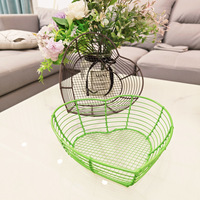 China fabriek levert direct metalen draad opbergmand hartvormige fruitmand snoepbak snackbak tafelblad organizer