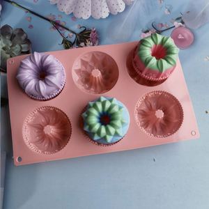 Molde de Silicona 3D Personalizado con Logotipo para Chocolate y Pasteles - Product Image 3