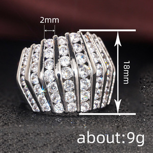 Anello Scintillante Futuristico per Donne, Gioiello da Dito alla Moda e Trendy - Product Image 3