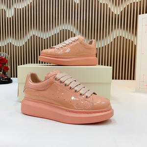 Nouvelles Chaussures de <span class=keywords><strong>Sport</strong></span> <span class=keywords><strong>et</strong></span> de Marche à Lacets en Cuir Verni Couleur Unie pour Hommes <span class=keywords><strong>et</strong></span> Femmes 2025 - Product Image 5