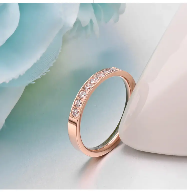خاتم نسائي من الإصدار الكوري المطبوع بالماس من الفولاذ المقاوم للصدأ، خاتم صغير بالماس الوردي والذهبي للسيدات، خاتم بذيل للنساء رقم J