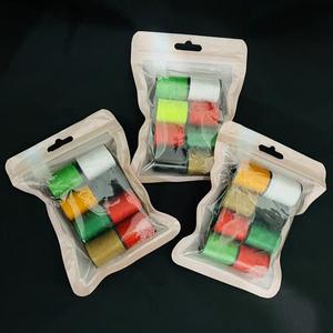 Lot de 8 petits bobines de fil à coudre coloré, fil à coudre coloré pour machine à coudre, usage domestique, 1-2 yuans, provenance vendeur ambulant. - Product Image 2