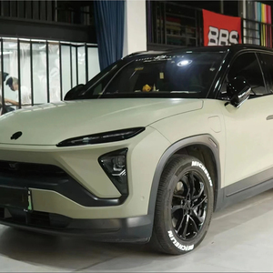 <span class=keywords><strong>Precio</strong></span> <span class=keywords><strong>de</strong></span> fábrica <span class=keywords><strong>de</strong></span> alta calidad autoadhesivo nuevo satén cuerpo completo Color caqui verde envoltura <span class=keywords><strong>de</strong></span> coche envoltura <span class=keywords><strong>de</strong></span> vinilo rollo <span class=keywords><strong>de</strong></span> película para coche - Product Image 1