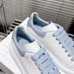 Chaussures de créateur en cuir véritable de haute qualité, à enfiler, pour hommes et femmes, avec logo personnalisé, mode luxueuse, chaussures de sport décontractées - Product Image 3