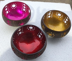 Tazón de coco natural, cuenco de cáscara de coco hecho a mano ecológico, portavelas tallado decorativo con acabado de laca colorida - Product Image 4