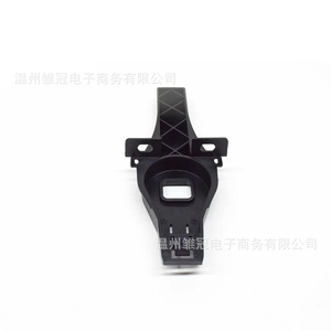 ขายึดหม้อน้ำออดี้ 8K0805201 อะไหล่ทดแทนโลหะสำหรับ FAW AUDI CA - Product Image 1