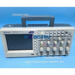 Oscilloscope numérique à quatre canaux Tektronix TDS2014, avec une bande passante de 100 MHz et une fréquence d'échantillonnage de 1 GS/s H - Product Image 3