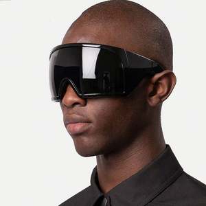 Gafas de Sol Punk Extra Grandes de Moda 2025 con Logotipo Personalizado, Gafas Deportivas UV400 con Lente de una Pieza para Hombre y Mujer - Product Image 4