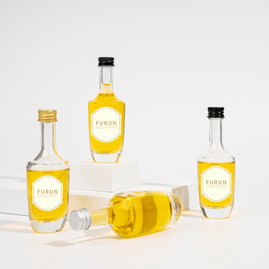 Bottiglia di Vetro Vuota da 50ml per Vino, Liquore, Vodka e Whisky con Tappo a Vite, Personalizzabile all'Ingrosso - Product Image 3